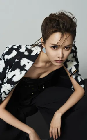 黄一琳性感冷艳写真图片_5