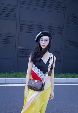 范冰冰少女风街拍写真图片_1