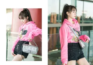 沈梦辰粉色清新少女写真图片_1