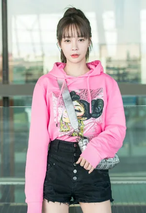 沈梦辰粉色清新少女写真图片_3
