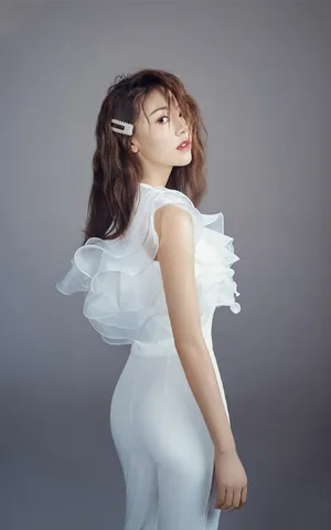 黄梦莹性感摩登写真图片