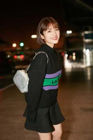 沈月清新甜酷写真图片