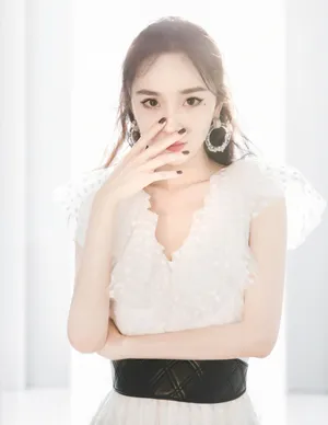 杨幂白色连衣裙超性感图片_4
