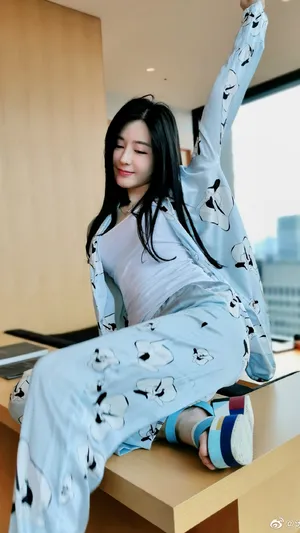 汤晶媚性感靓丽写真图片_2
