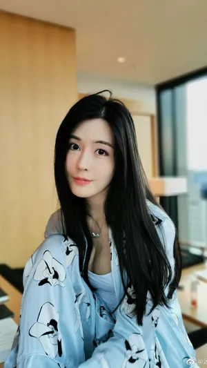 汤晶媚性感靓丽写真图片_4