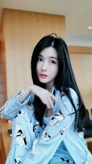 汤晶媚性感靓丽写真图片_5