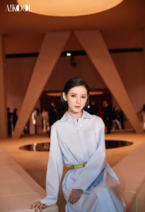 张予曦清新蓝衬衫裙甜美图片_3