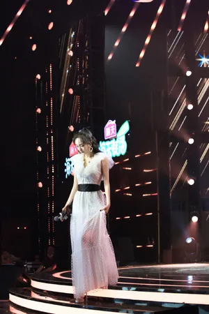 杨幂中国达人秀冲刺夜剧照图片_3
