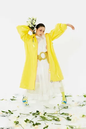 张可盈梦幻妆性感甜美写真图片