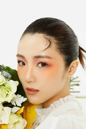 张可盈梦幻妆性感甜美写真图片_2