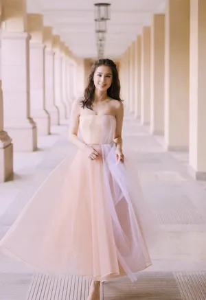 黄圣依仙女裙甜美写真图片
