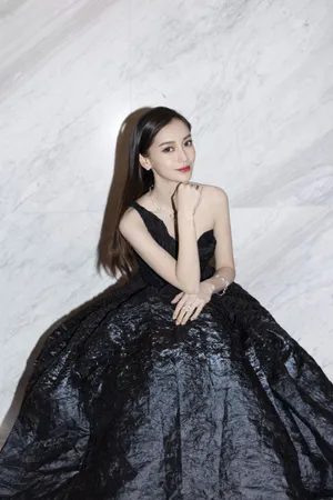 angelababy露肩性感写真图片_6