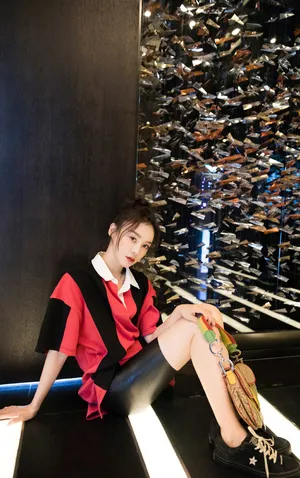 袁姗姗休闲甜美写真图片_5