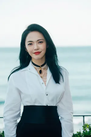 姚晨釜山电影节性感图片_2