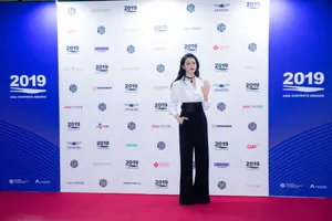 姚晨釜山电影节性感图片_3