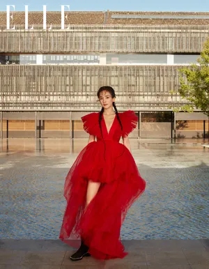 杨幂性感封面大片写真图片_2