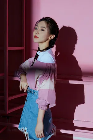 黄梦莹羊角辫时髦写真图片_3