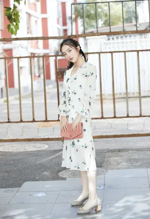 邓恩熙甜美阳光写真图片_3