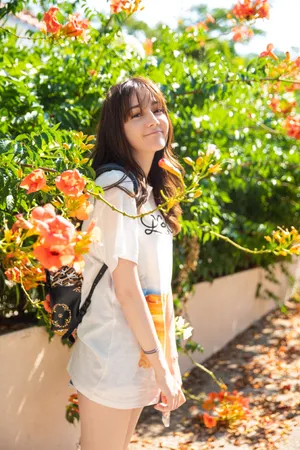 迪丽热巴甜美浪漫写真图片_4