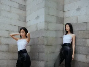 周雨彤黑白配酷美写真图片_7