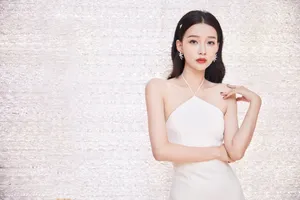 孙怡性感妩媚写真图片_2
