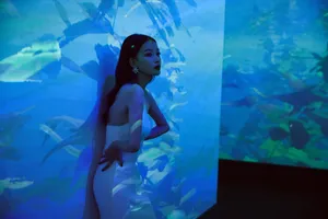 孙怡吊带裙性感活动照图片_1