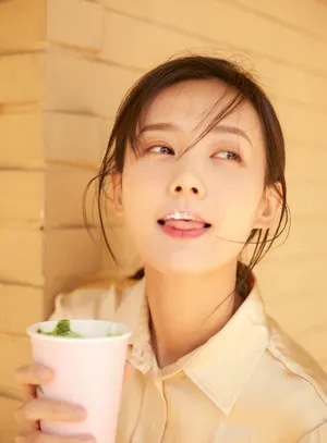 李一桐清新甜美写真图片_1