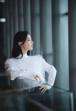 黄圣依清冷气质写真图片_3