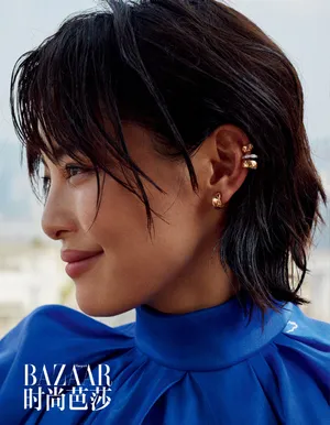 辛芷蕾性感芭莎封面大片写真图片_3