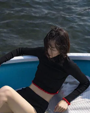 刘雯性感海边撩人写真图片_1