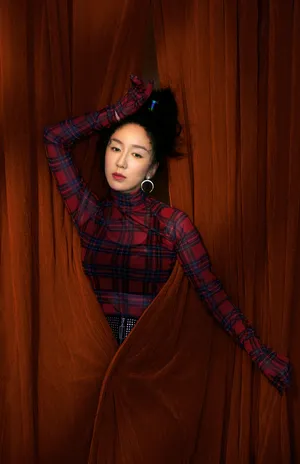 娄艺潇成熟韵味写真图片_2