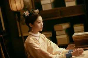 关晓彤《遇见天坛》唯美古装图片_3