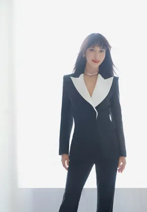 曲尼次仁性感活动照图片_3