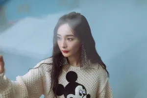 杨幂中国达人秀初秋写真_2
