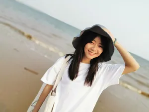 谭松韵海边私服照图片_4