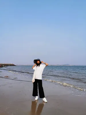 谭松韵海边私服照图片_5