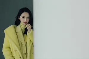 姚晨鹅黄色典雅写真图片_4