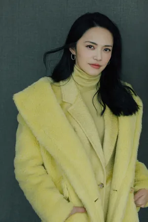 姚晨鹅黄色典雅写真图片_5