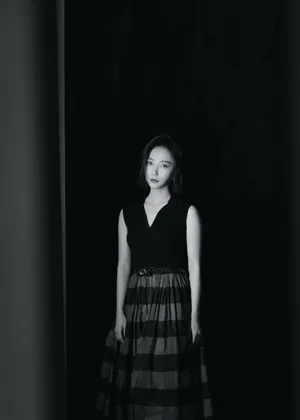 王珞丹优雅黑白质感写真图片_3