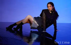 孟美岐冷艳光影写真图片