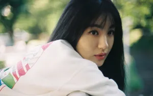 李菲儿清新简洁街拍写真图片_7