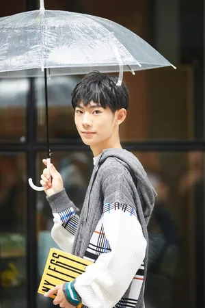 刘家祎青春阳光写真图片_4