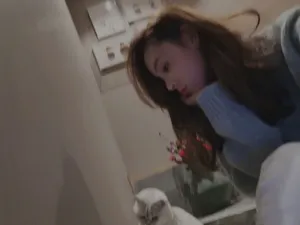 陈瑶灵动俏皮私服照图片_4