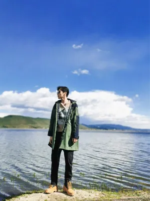 张彬彬清爽帅气旅拍照图片_3