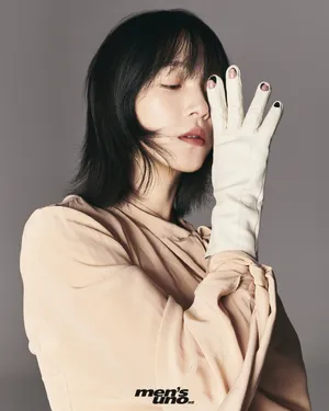 何杜娟随性性感杂志写真图片_1