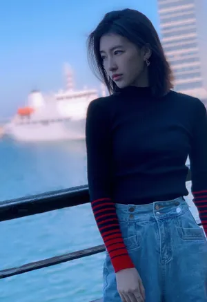 杜雨宸轻甜养眼写真图片