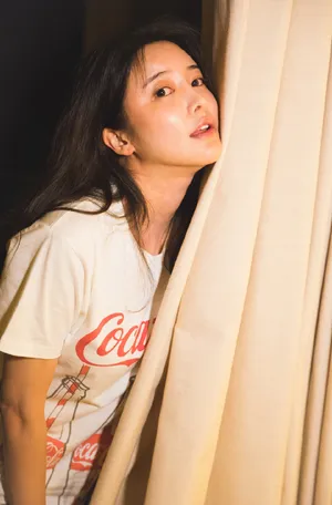 张璇清新素颜居家写真图片_1
