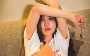 张璇清新素颜居家写真图片_5