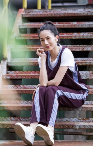 彭杨休闲运动风写真图片