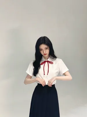 鞠婧祎学生装甜美写真图片_2